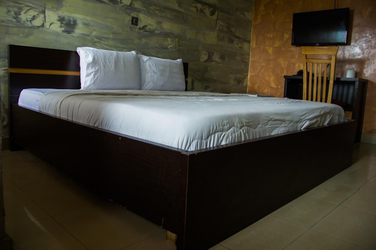 Glasshouse Hotel And Suites Egba Eksteriør billede