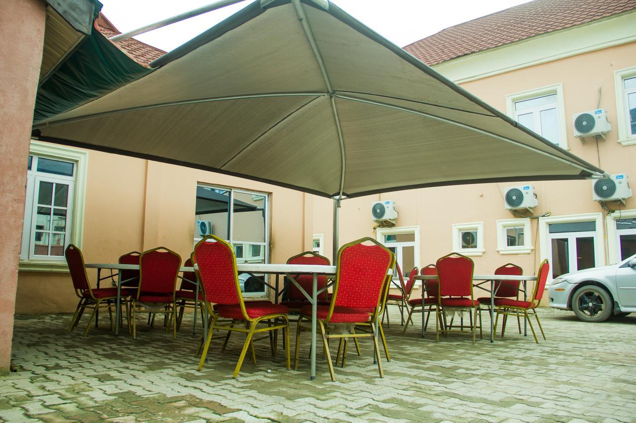 Glasshouse Hotel And Suites Egba Eksteriør billede